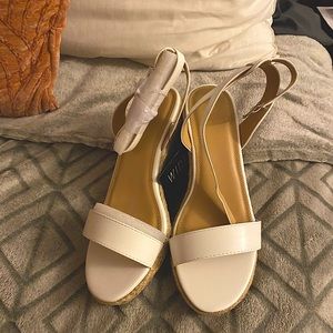 Wedged heels. Wide fit